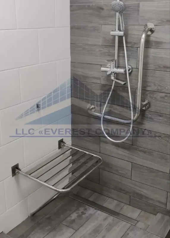 Сидіння для душу відкидне 450х550 мм