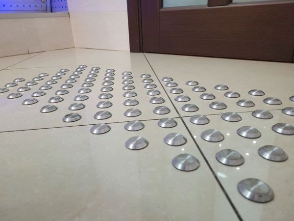 Набір з тактильних індикаторів. 86 штук