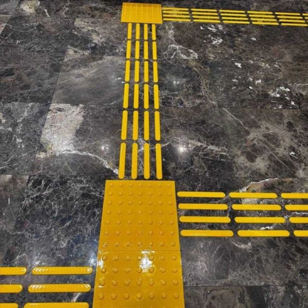 Поліуретанова самоклеюча тактильна плитка "Конус" 300х300х3