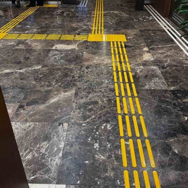 Поліуретанова самоклеюча тактильна плитка "Конус" 300х300х3