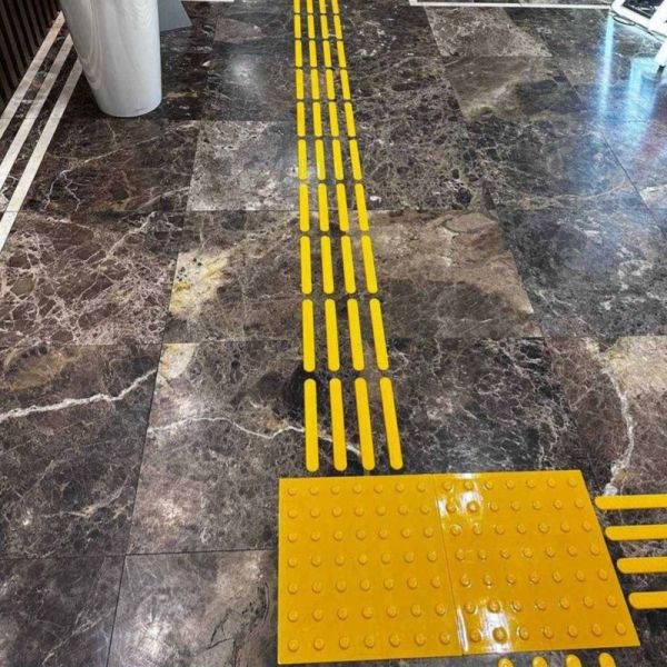 Поліуретанова самоклеюча тактильна плитка "Конус" 300х300х3